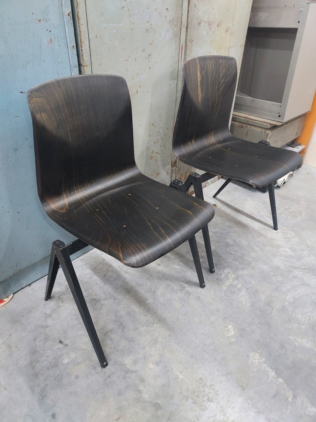2 x vintage design stoelen schoolstoelen passerpoot, Ophalen