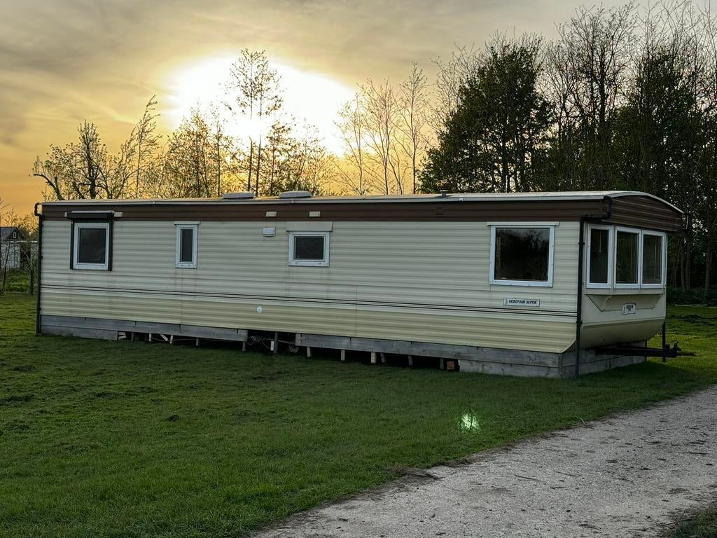 Stacaravan + voortent (woonunit - tijdelijke - mantelzorg)