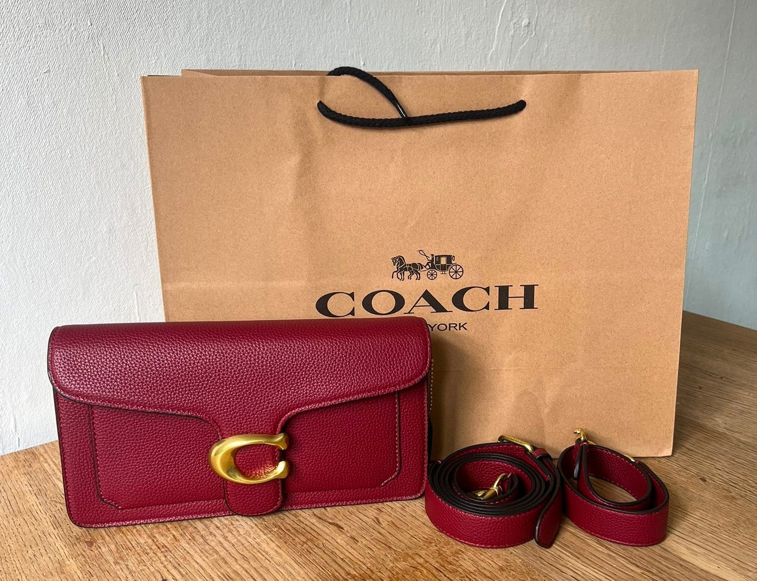 Coach Tabby 26 rood Pebble Leather Gold Hardware Crossbody, Ophalen of Verzenden, Nieuw, Rood, Schoudertasje