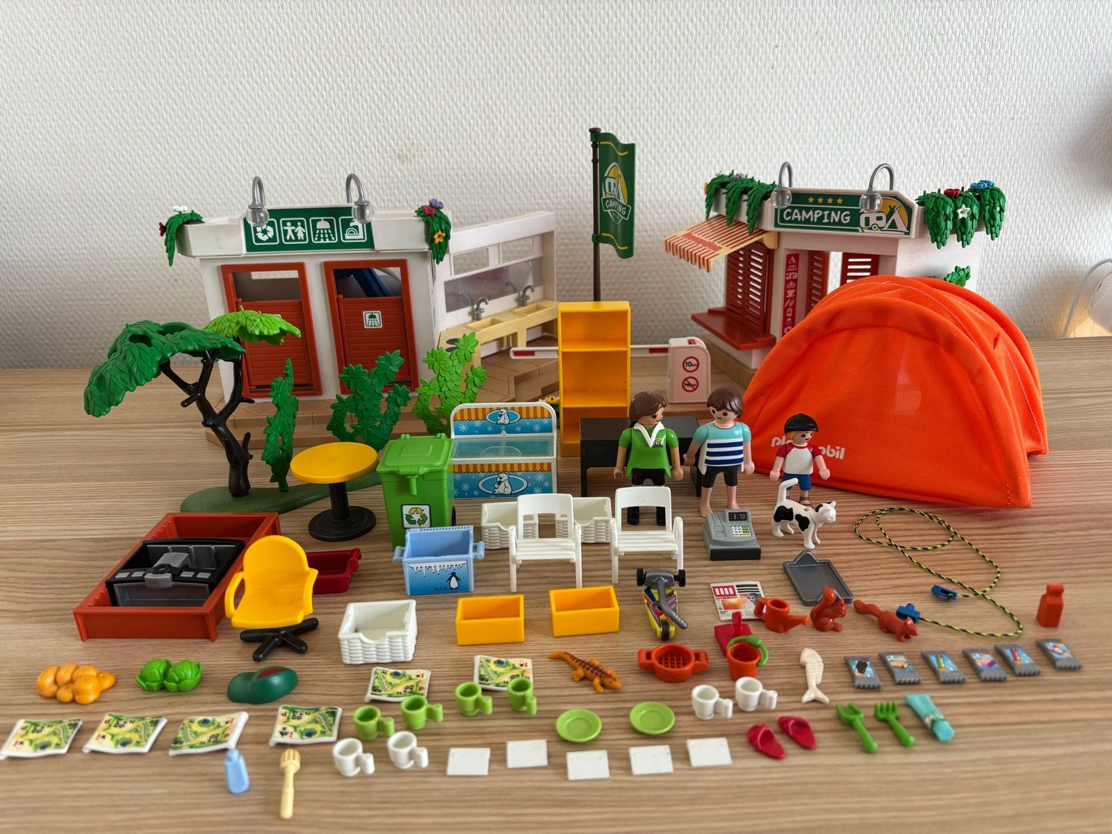 Playmobil Camping Set met Tent en Sanitairgebouw, Ophalen of Verzenden, Zo goed als nieuw, Summer fun, Gebouw