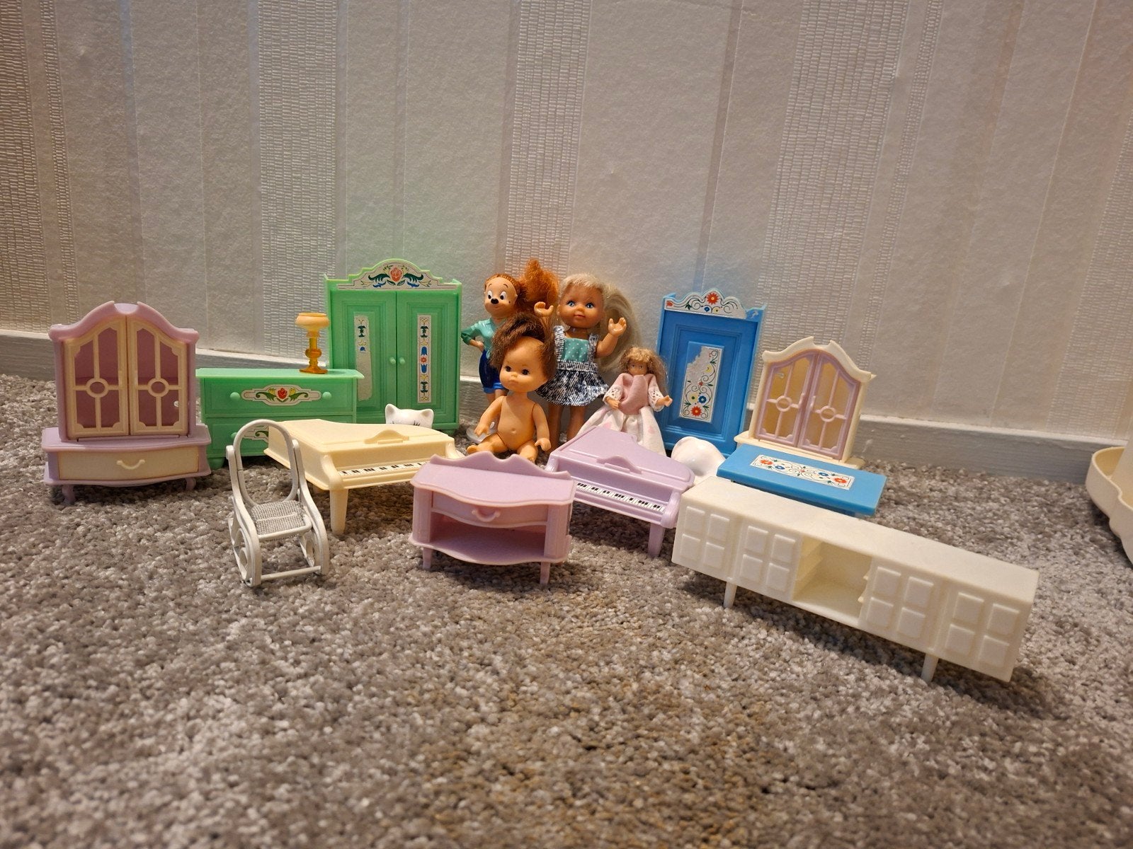 opknap poppenhuis plus accessoires, Verzamelen, Ophalen, Poppenhuis