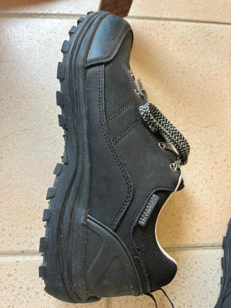 Wandelschoen 39 Human Nature leder als nieuw in doos, Zwart, Zo goed als nieuw, Wandelschoenen, Ophalen of Verzenden