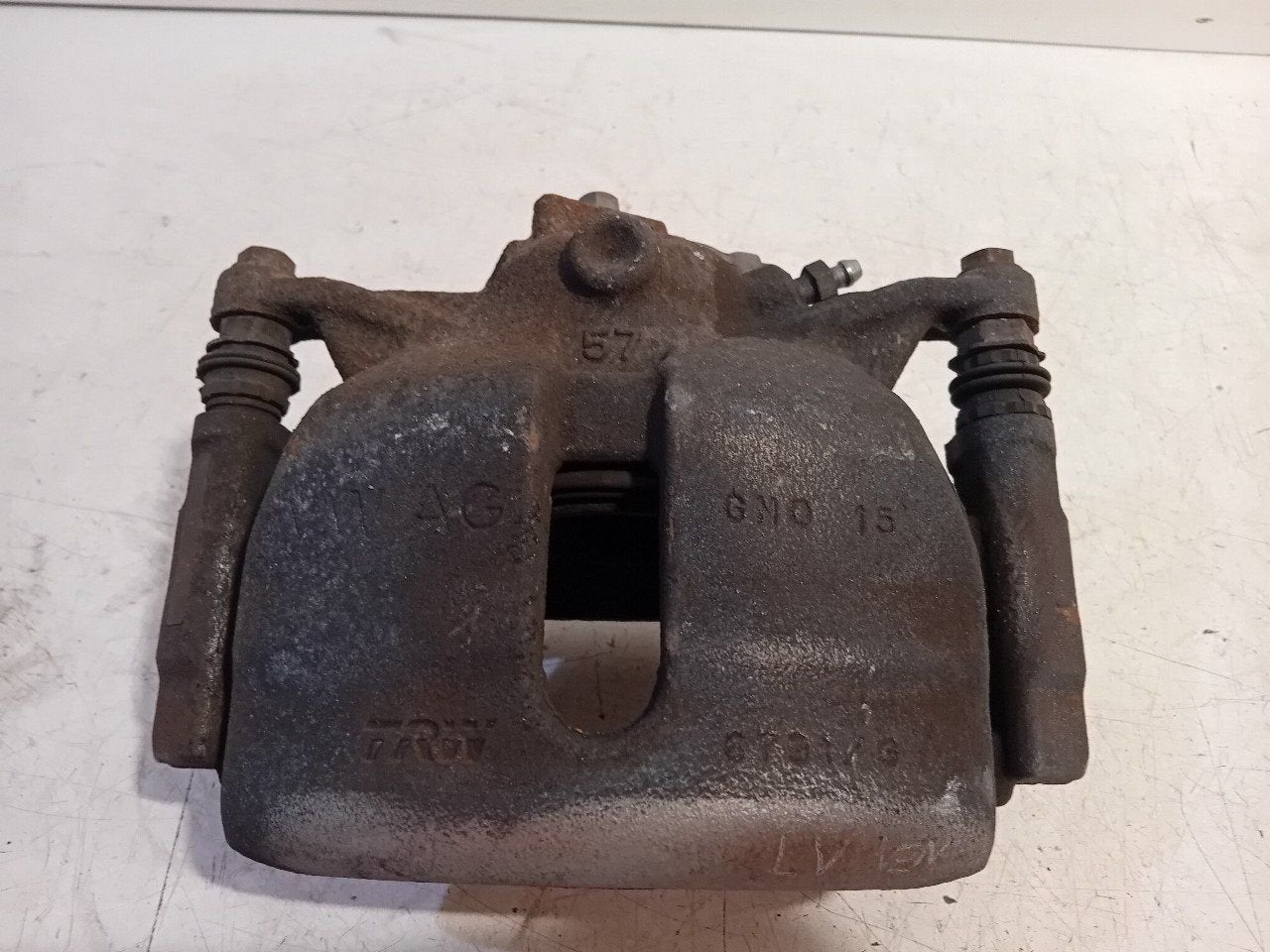 Remklauw links voor Audi A3, Auto-onderdelen, Onderdelen@venauto.nl, Van der Ven Autorecycling B.V., Gebruikt, Ettenseweg 76, 4706 PB Roosendaal, The Netherlands