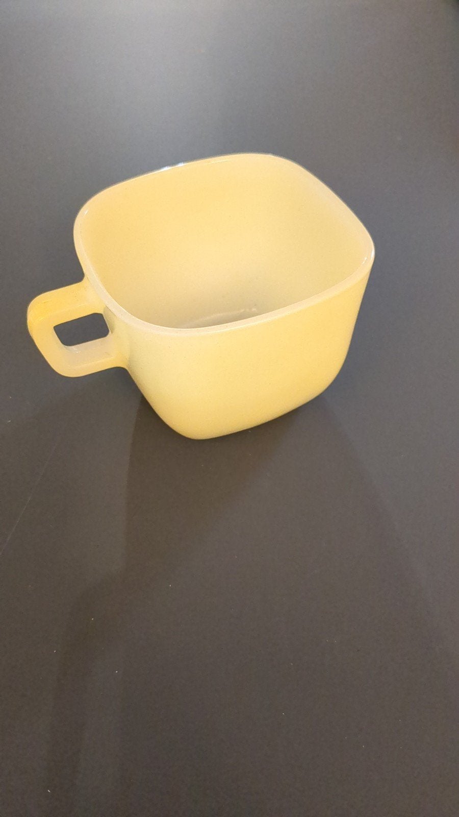 Vintage Opale France Gele Mok - Vierkant Design, Ophalen of Verzenden