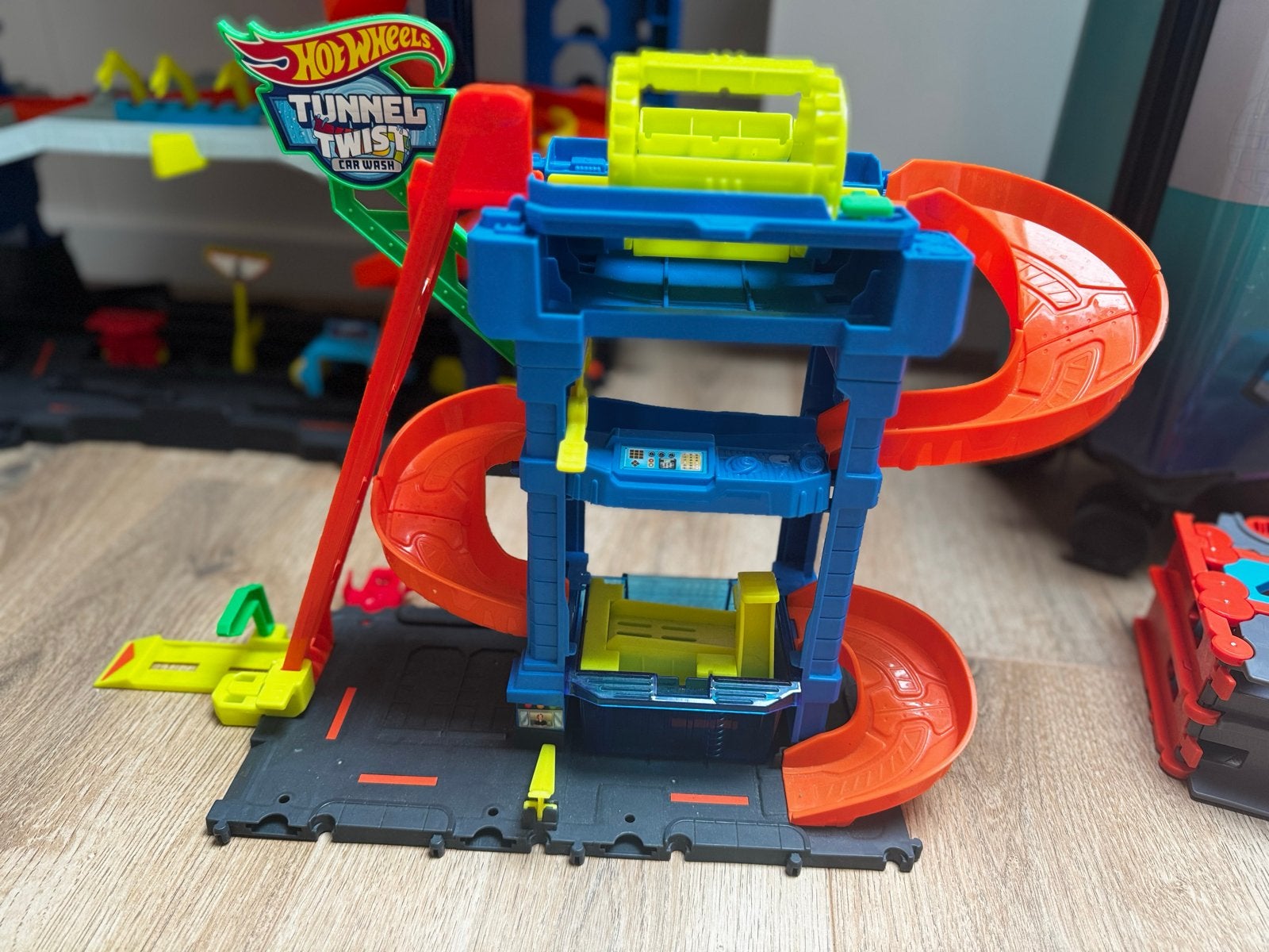Hot Wheels Tunnel Twist Car Wash Racebaan, Ophalen, Racebaan, Gebruikt, Hot Wheels