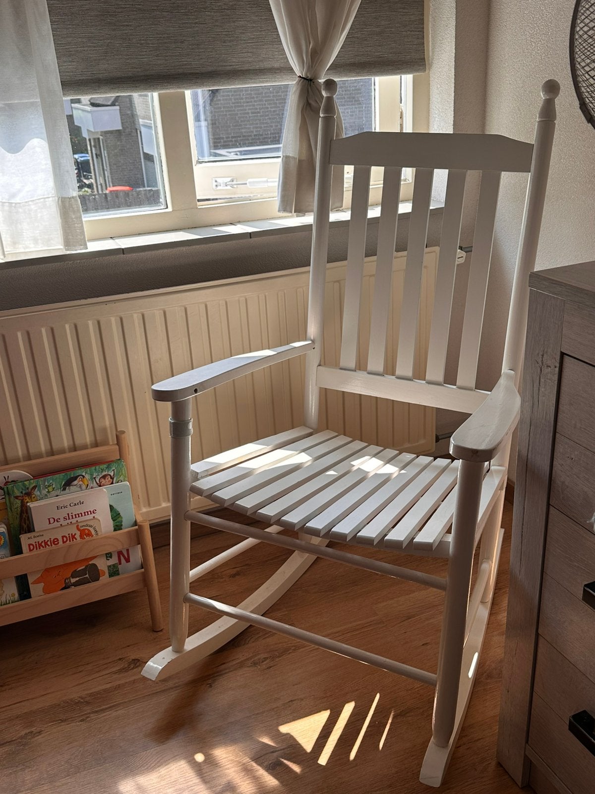 Houten schommelstoel, Ophalen, Gebruikt, Wit, Eén