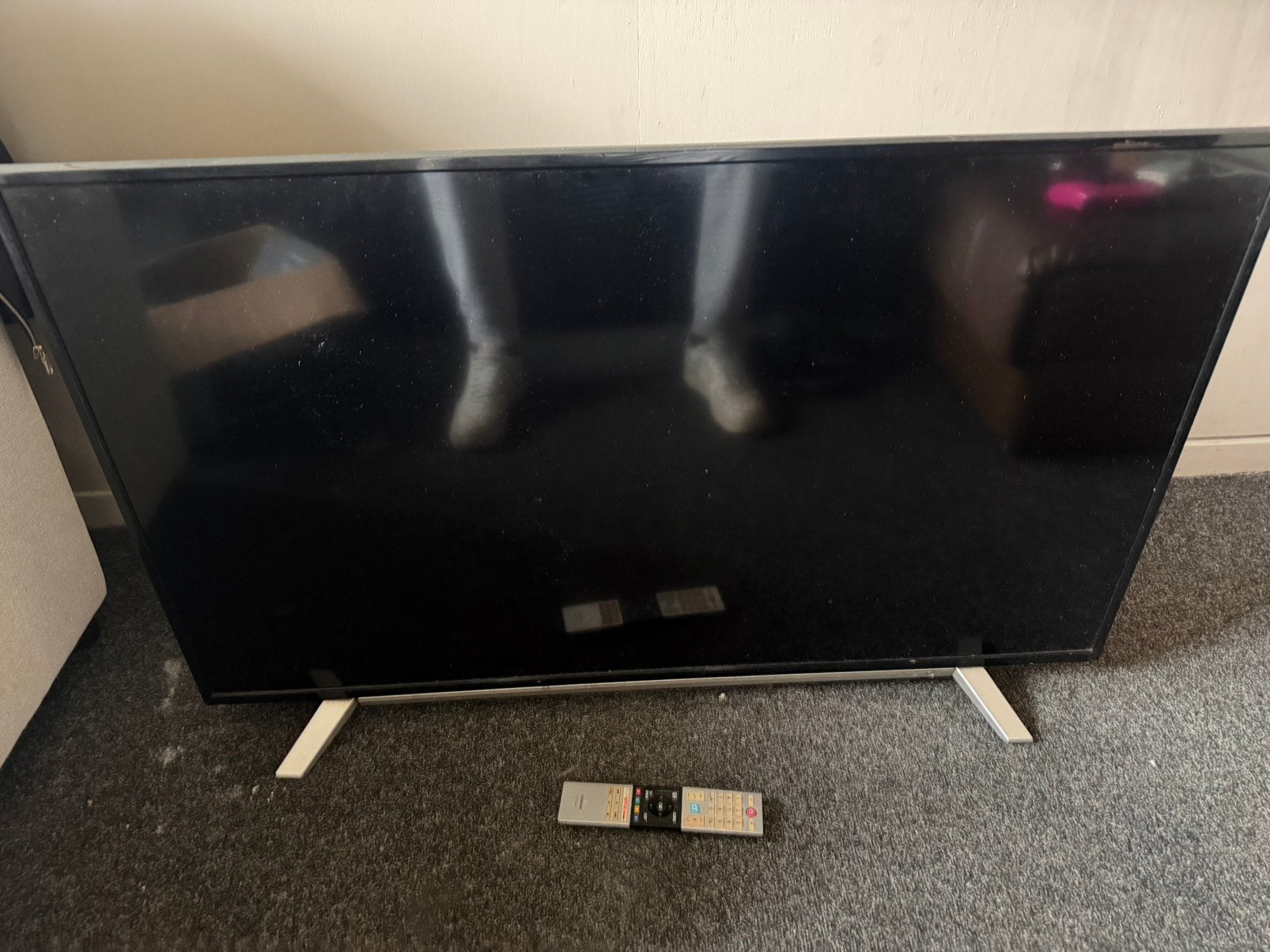 Toshiba tv, Ophalen, Toshiba, 50 Hz, Zo goed als nieuw