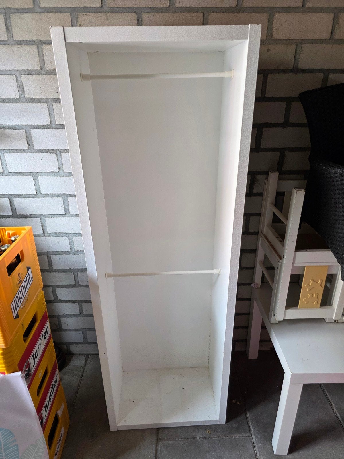 Gratis af te halen! Wit kinder kleding kastje - 148x50x30cm, Huis en Inrichting, Kasten | Kledingkasten, Ophalen
