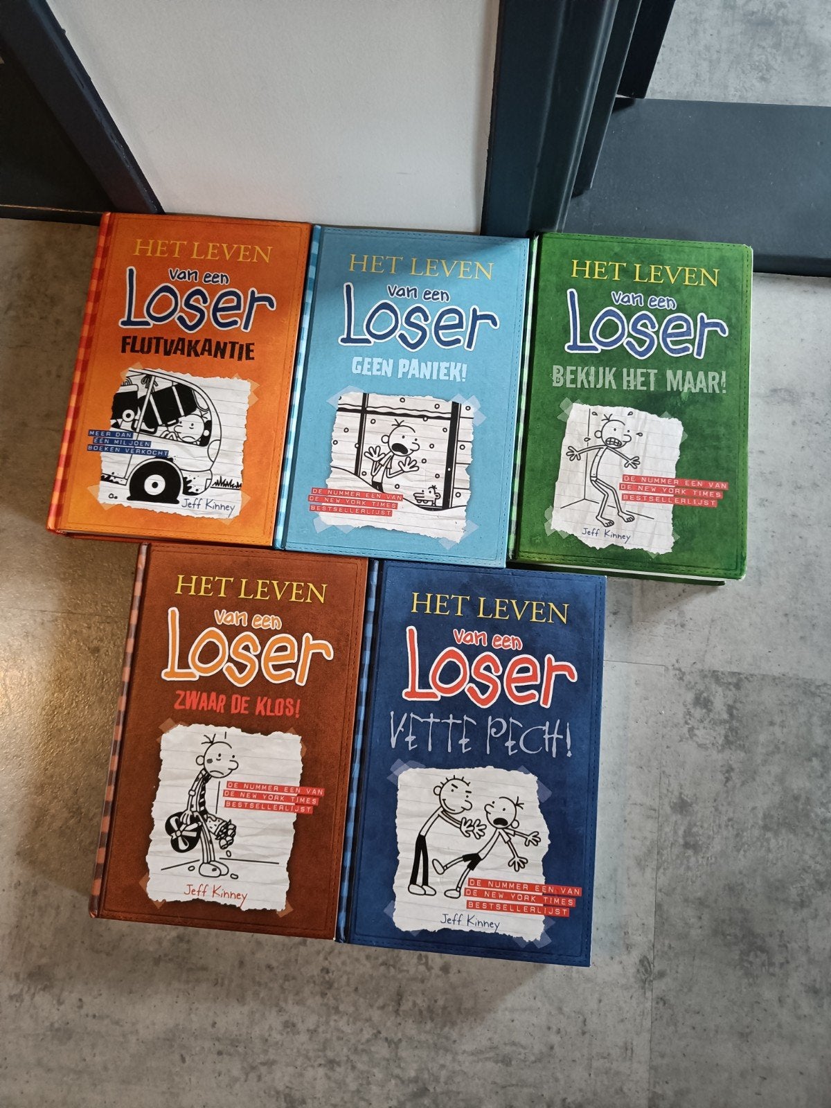 Het Leven van een Loser - 5-delige boekenset, Boeken, Ophalen of Verzenden, Zo goed als nieuw, Fictie algemeen