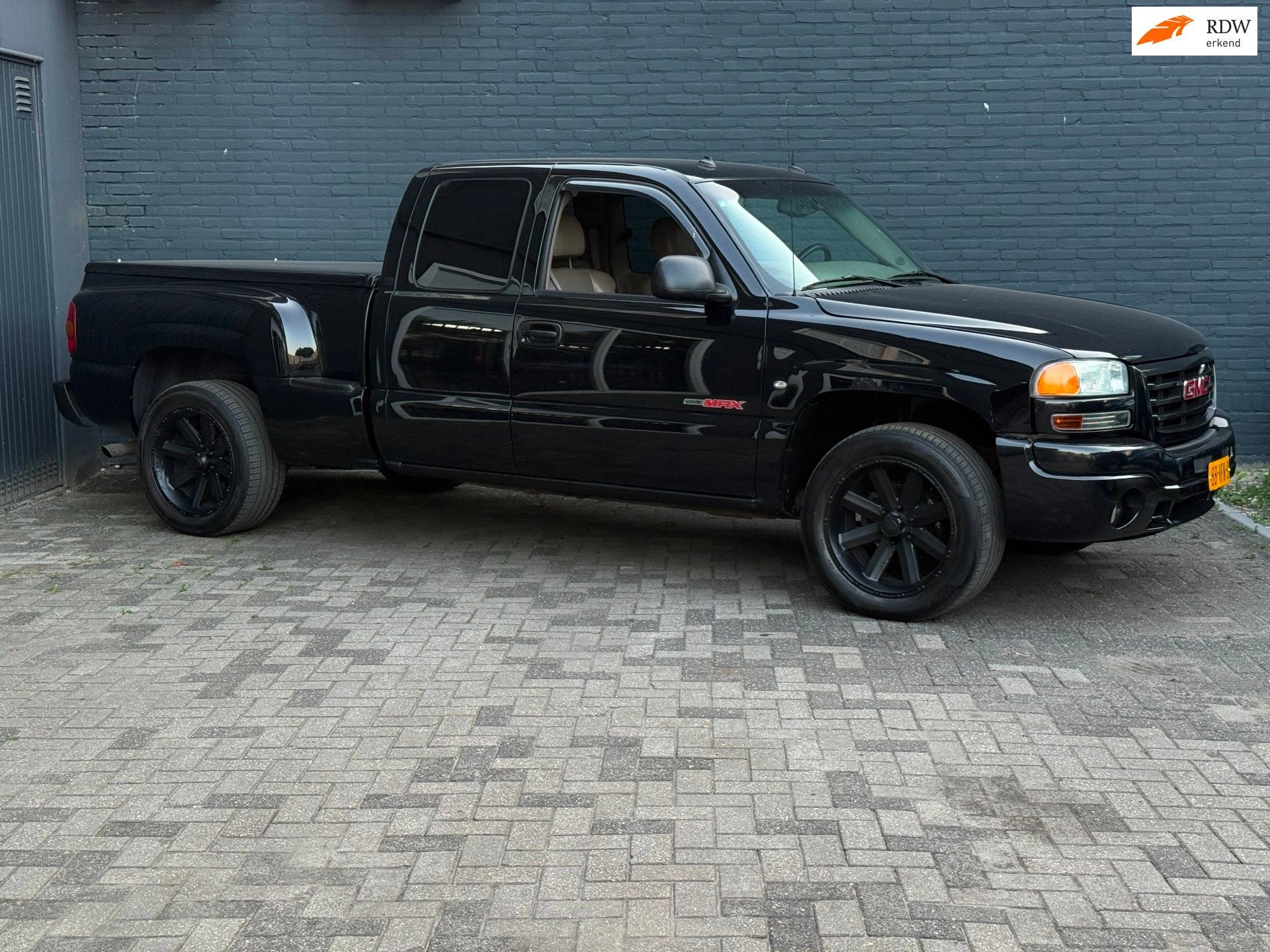 GMC C1500 5.3 V8 LPG/G3 APK Trekhaak Carplay, Achterwielaandrijving, Zwart, Leder, Bedrijf