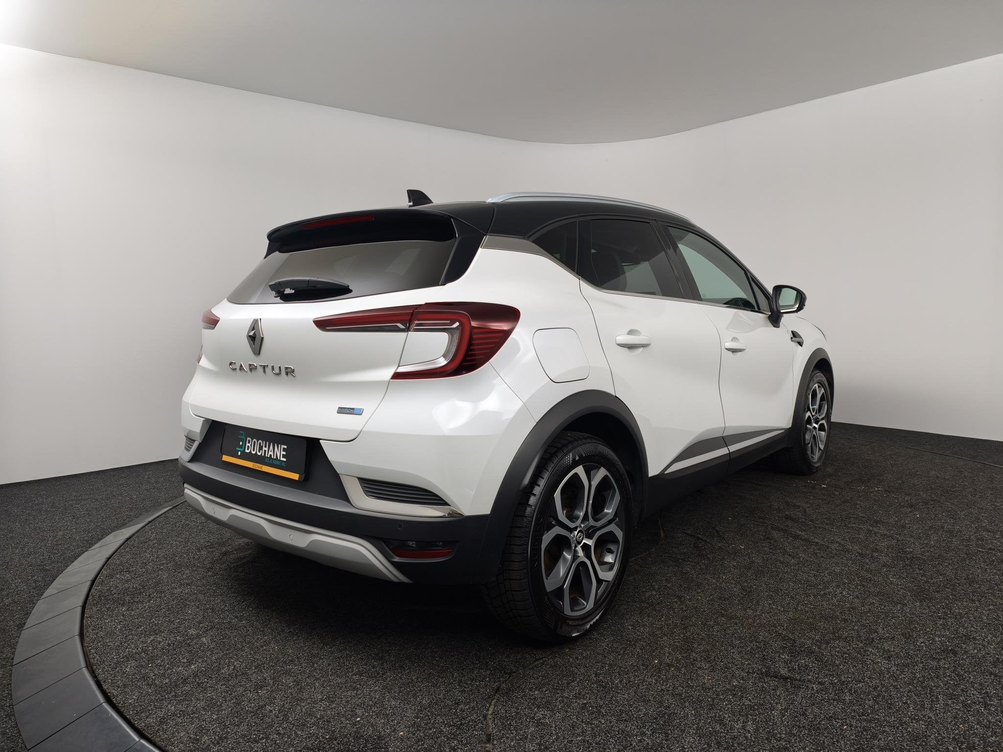Renault Captur 1.6 E-Tech Plug-in Hybrid 160 Intens | Achter, Auto's, Gebruikt, 4 cilinders, Met garantie (alle), Leder en Stof