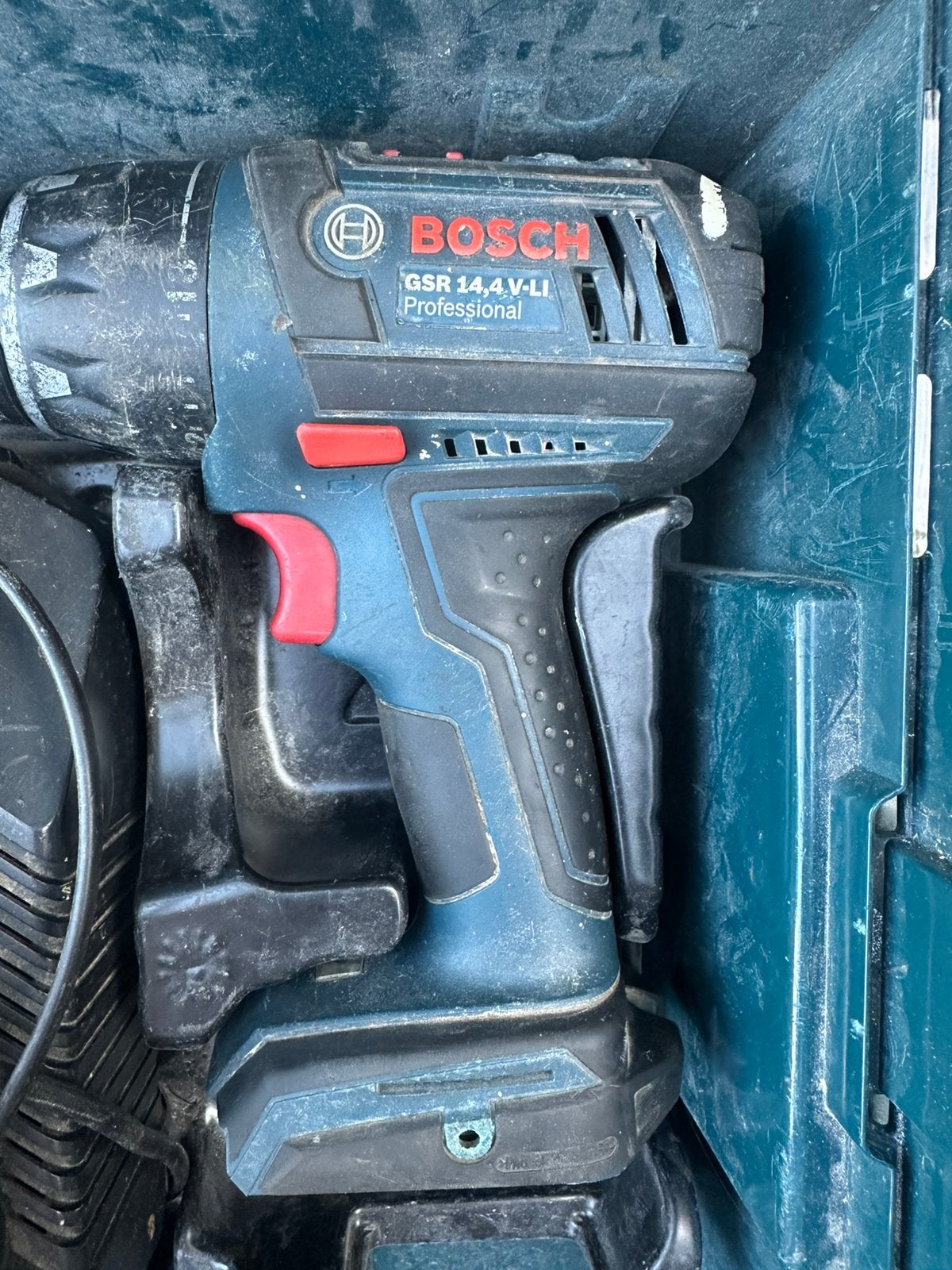 bosch boormachine professional + accu en lader, Doe-het-zelf en Verbouw, Ophalen of Verzenden, Zo goed als nieuw, Boormachine