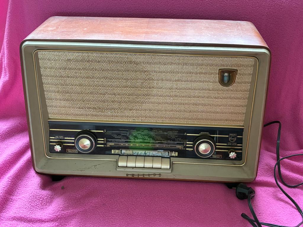 Vintage Philips buizenradio type B5X72A, Antiek en Kunst, Antiek | Tv's en Audio, Ophalen