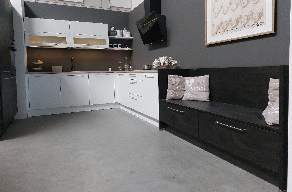 Nolte keuken, lak wit mat, eiken, glasdeur, zitbank, Ophalen, Wit, Hoekkeuken, Nieuw