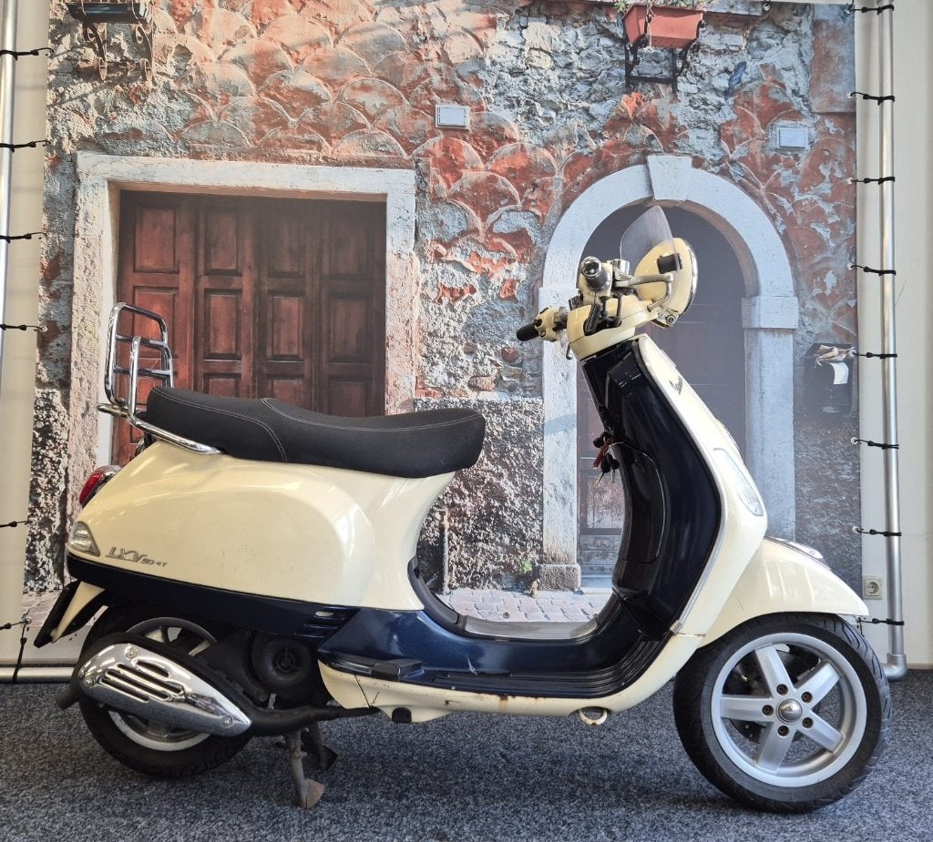 Vespa - Snorscooter - 2013 - 4599KM, Fietsen en Brommers, Ophalen, Info@recycle-ride.nl, Gebruikt, Overige modellen