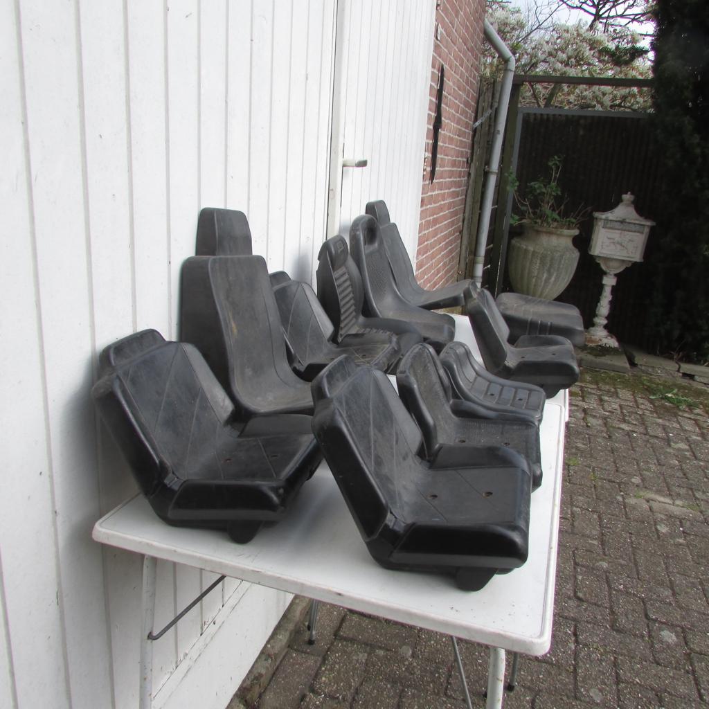 11 x zitting van skelters traptrekkers of trapauto's, Kinderen en Baby's, Speelgoed | Buiten | Skelters, Ophalen, Gebruikt, Overige merken
