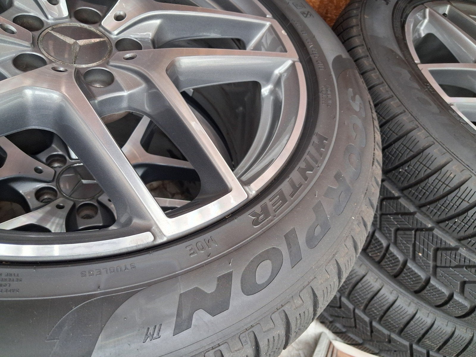 Mercedes-Benz AMG 19 inch winterbanden en velgen, 19 inch, Gebruikt, Banden en Velgen, 235 mm