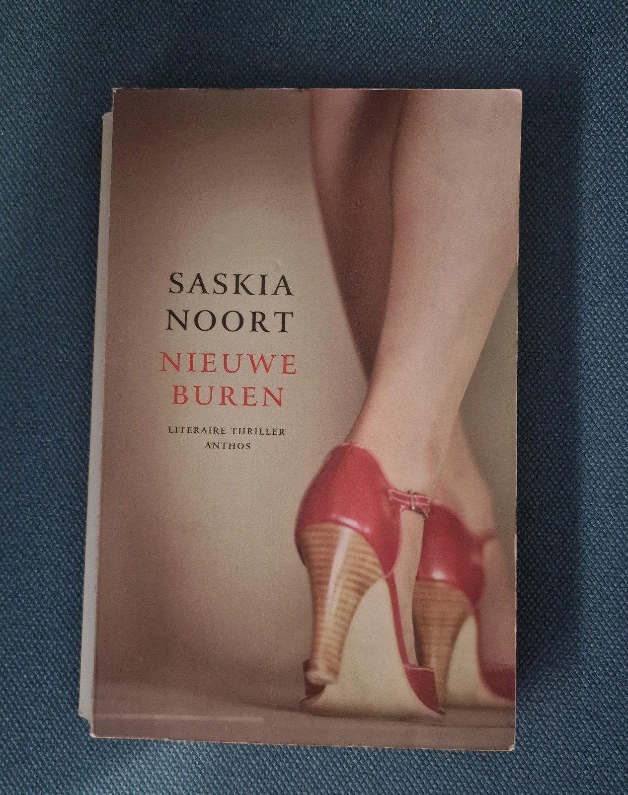 Saskia Noort - Nieuwe buren, Ophalen of Verzenden, Zo goed als nieuw, Saskia Noort