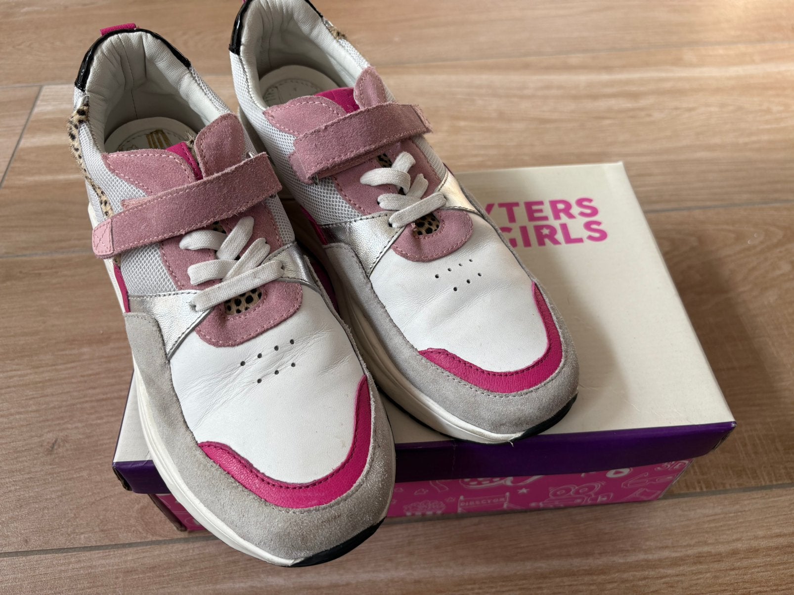 Nike Dunk Low 'Mismatch' sneakers - Maat 37, Gebruikt, Meisje, Schoenen, Ophalen of Verzenden