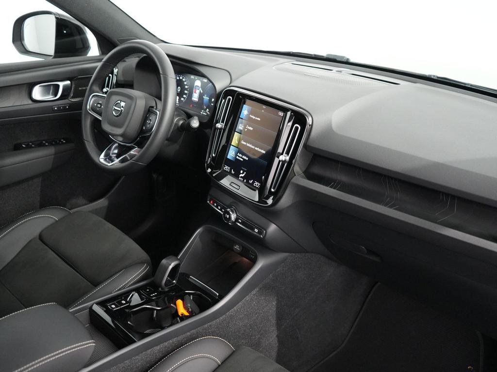 Volvo XC40 1.5 T4 Recharge Inscription | R-Design | Facelift, Euro 6, Hybride Elektrisch/Benzine, 3 cilinders, 211 pk