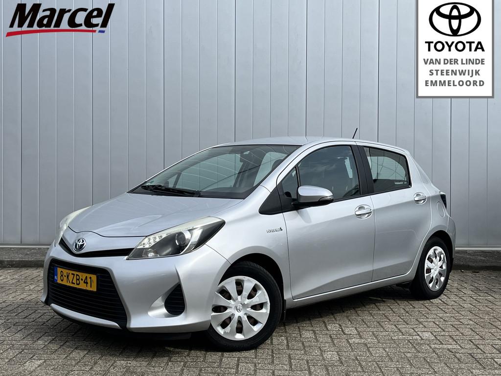 Toyota Yaris 1.5 Full Hybrid Aspiration Clima Cruise 1e Eige, Gebruikt, Zwart, 4 cilinders, 49 €/maand