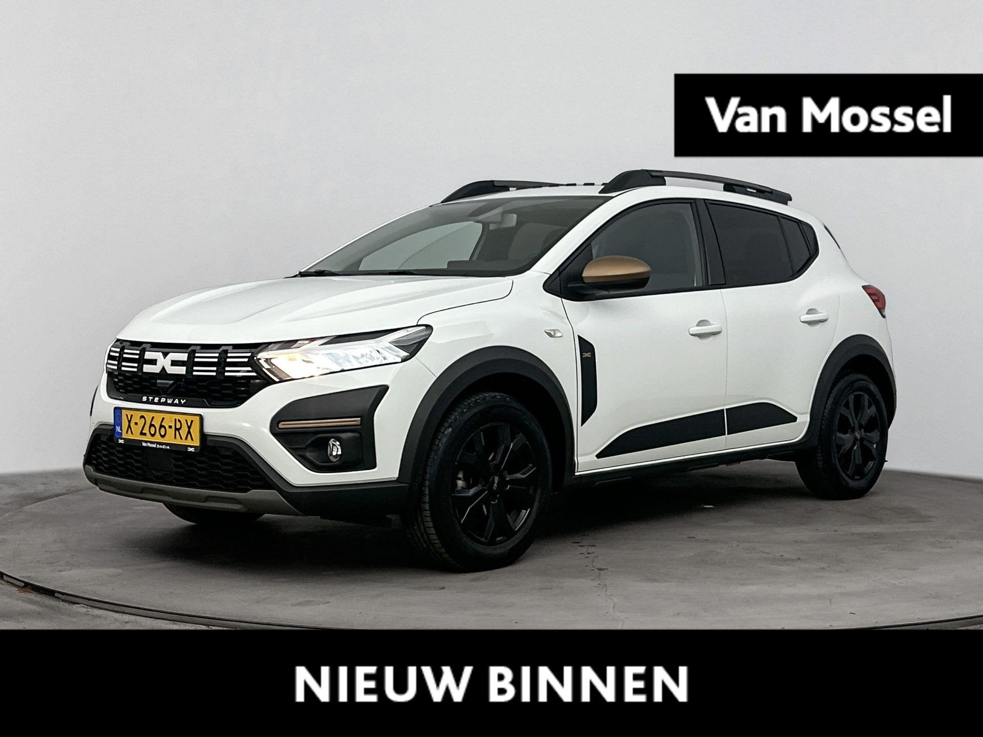 Dacia Sandero Stepway 1.0 TCe ECO-G Extreme 100PK | Schuifda, Auto's, Voorwielaandrijving, Gebruikt, Euro 6, 610 kg