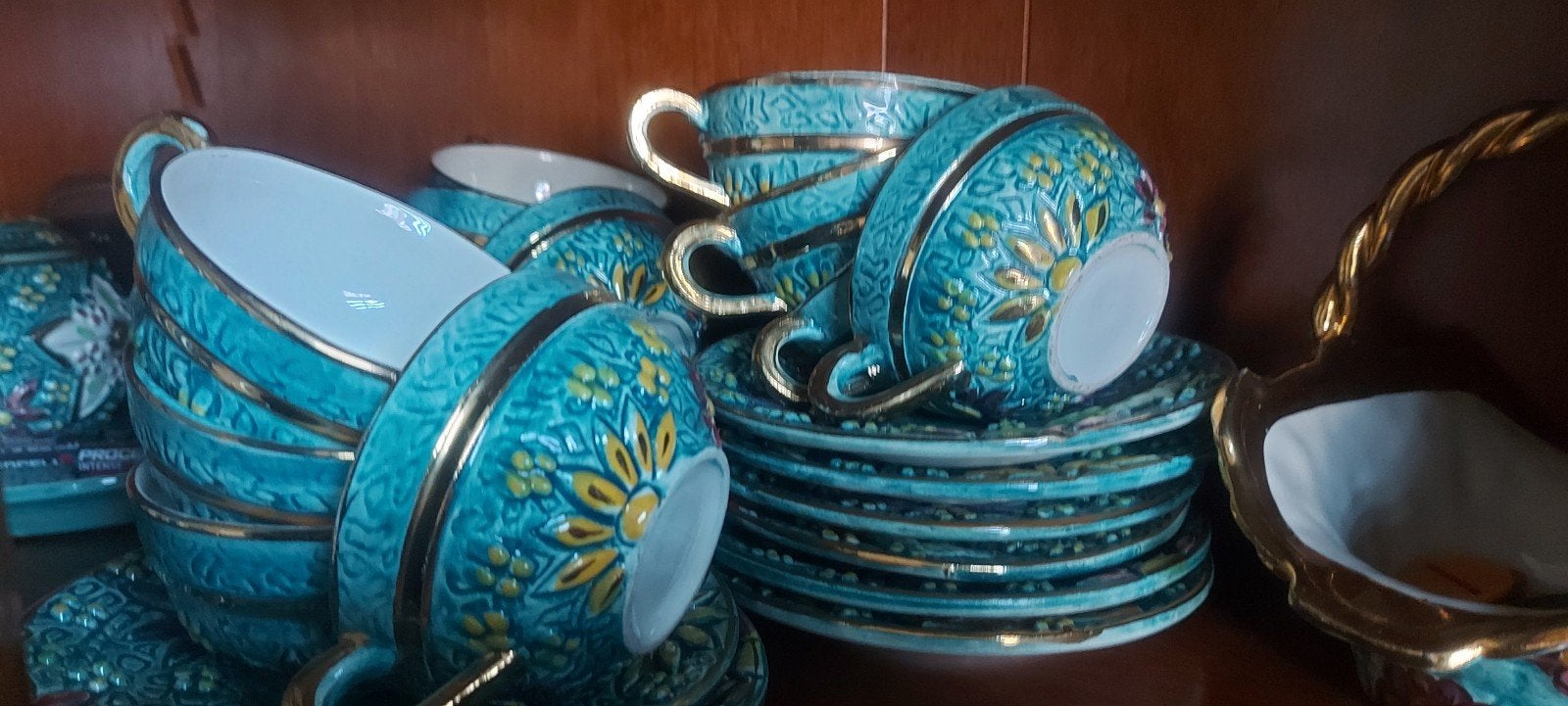 H.Bequet servies serie annemone, Ophalen