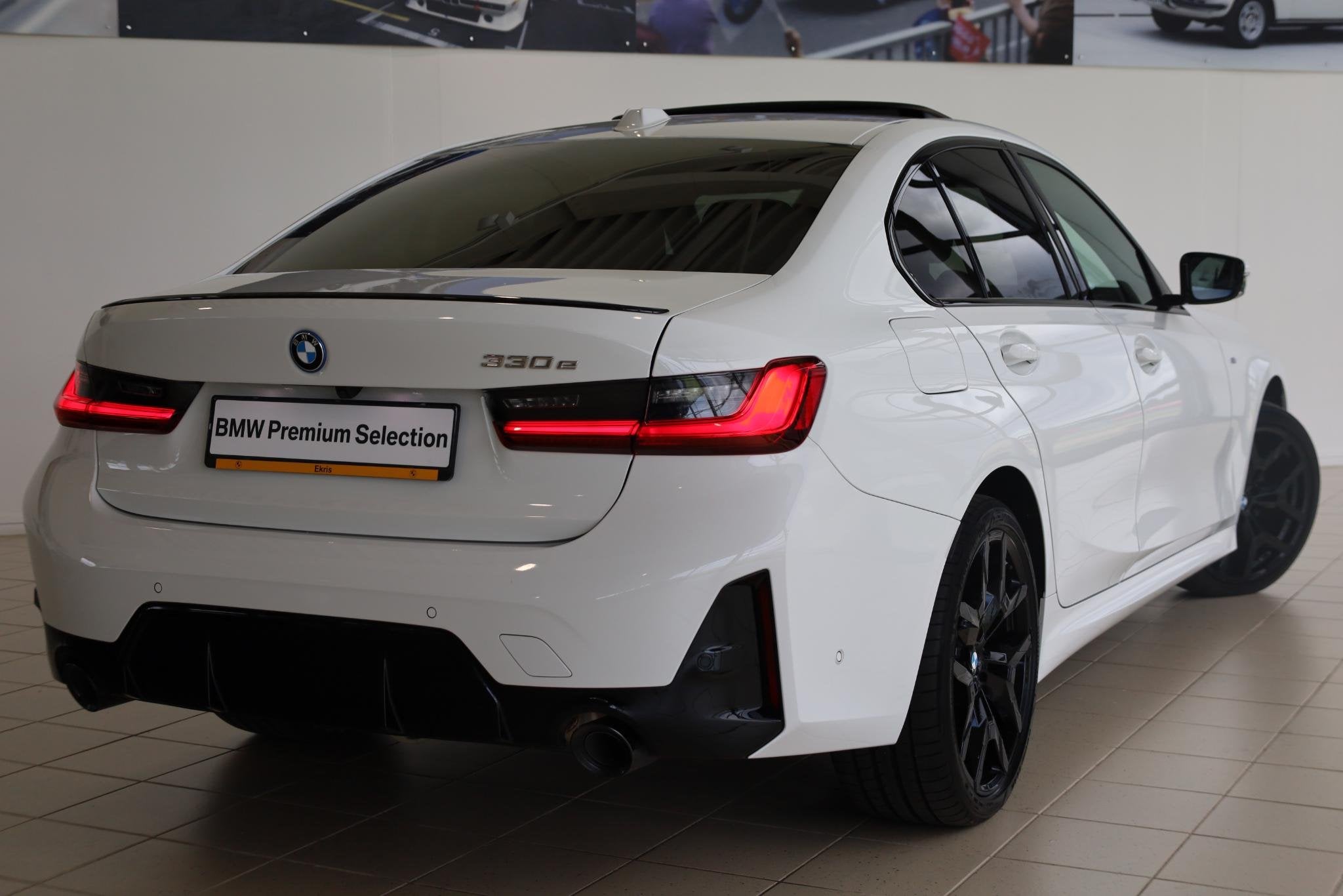 BMW 3 Serie Sedan 330e | M Sport Pro | Elek. Verstelbare Sto, Auto's, Automaat, 1998 cc, Gebruikt, 4 cilinders