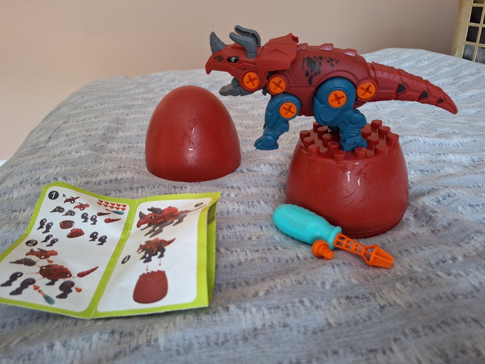 Dino, Ophalen, Hardplasticfiguren