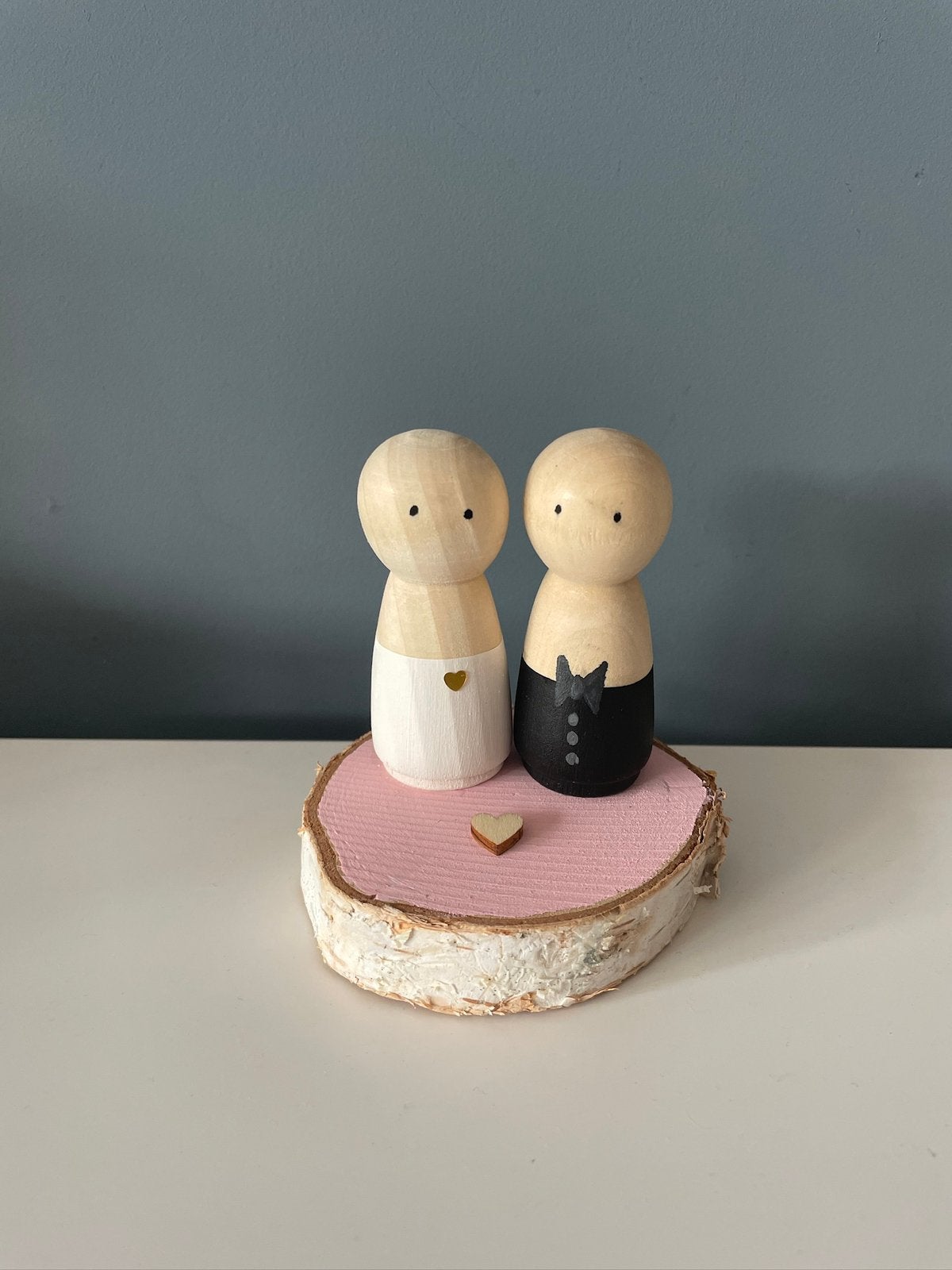 Bruidspaar met boomschijf, cadeau huwelijk, Ophalen of Verzenden, Zo goed als nieuw, Rond, Hout