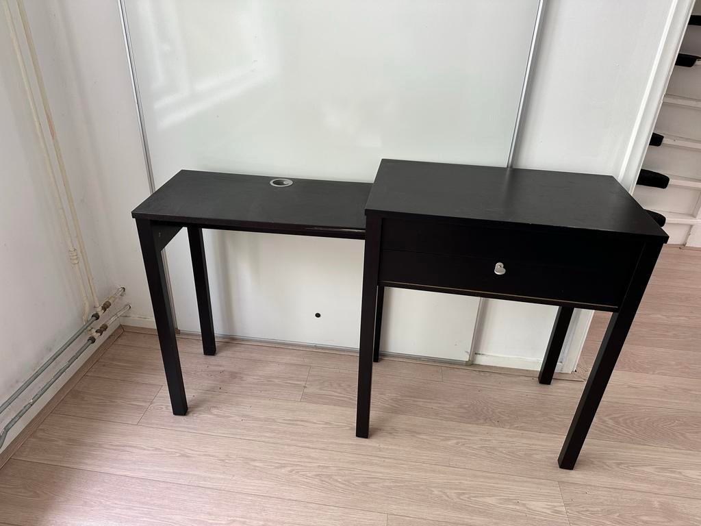 Klein zwart IKEA computer tafeltje, Huis en Inrichting, Bureaus, Ophalen, Zwart, Gebruikt, IKEA
