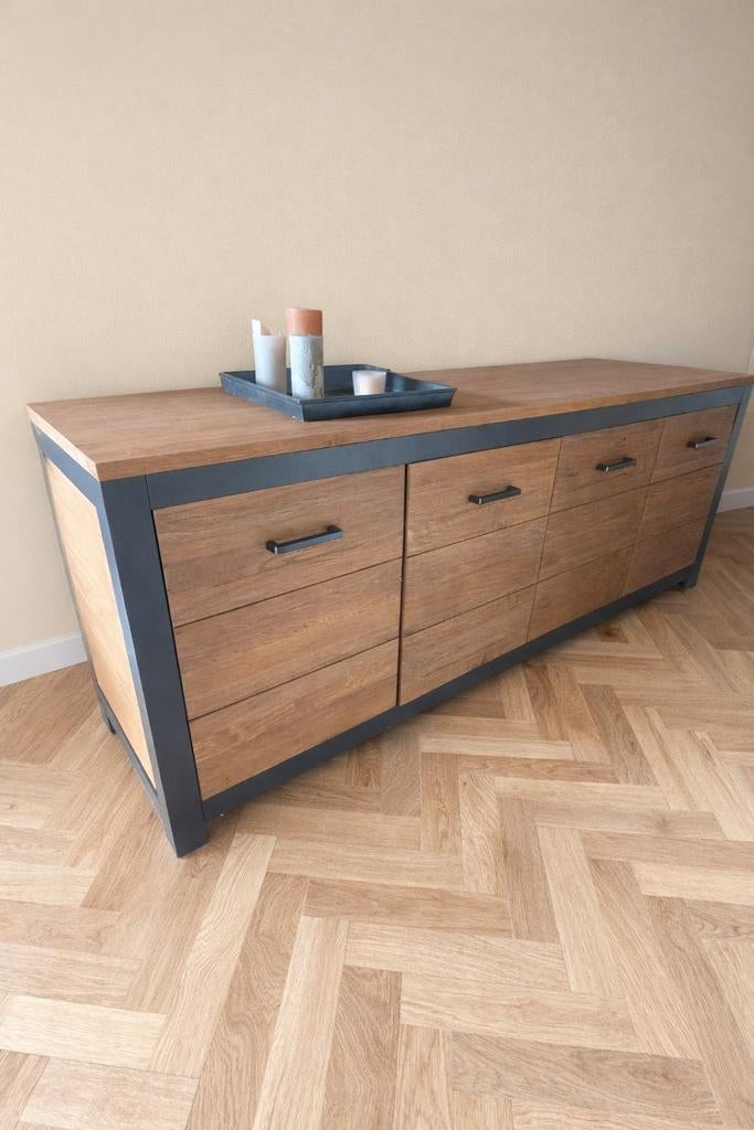 Dressoir kast van goede kwaliteit - 212x45x85 cm, Huis en Inrichting, Ophalen