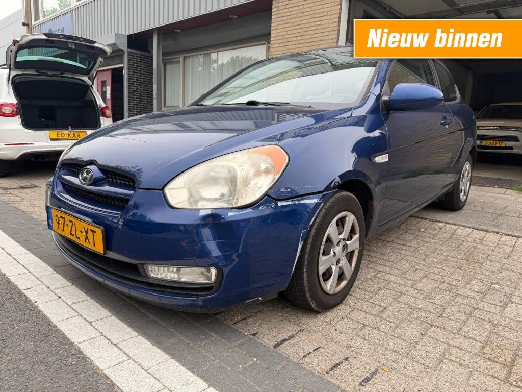 Hyundai ACCENT 1.4i Dynamic Joy AIRCO 3RS RIJDT GOED NAP APK, Auto's, Hyundai, Voorwielaandrijving, Gebruikt, 4 cilinders, Blauw