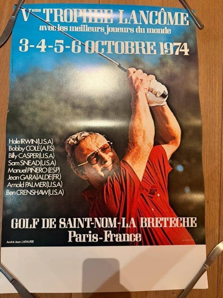 Golfaffiche 5e Trophée Lancôme 1974 foto Lafaurie, Rechthoekig Staand, Ophalen of Verzenden, Zo goed als nieuw, Sport