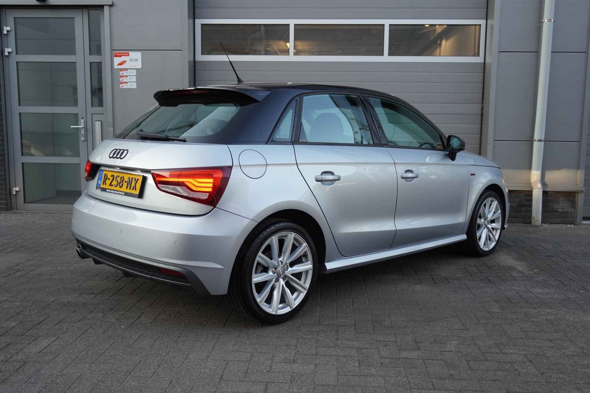 Audi A1 Sportback 1.0 TFSI Sport Pro Line S, Auto's, Voorwielaandrijving, Stof, 95 pk, 4 stoelen