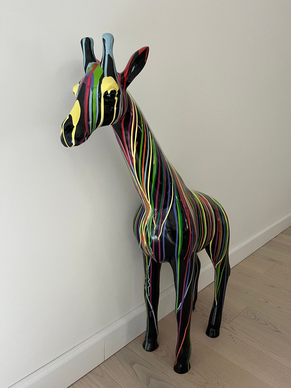 Kleurrijke Giraffe Beeld - Modern Kunstobject, Ophalen, Kunststof, Zoogdier, 1 meter - 2 meter