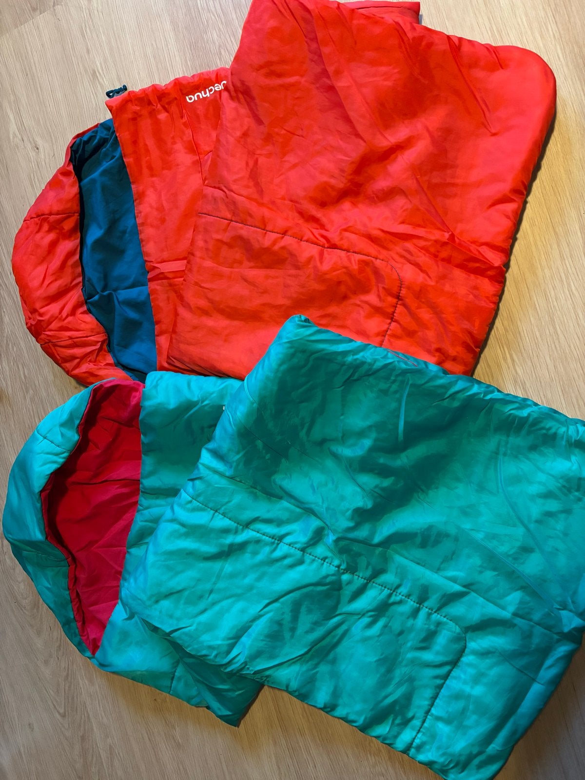 2x Forclaz Junior 10 slaapzakken per stuk te koop, Ophalen of Verzenden, Zo goed als nieuw