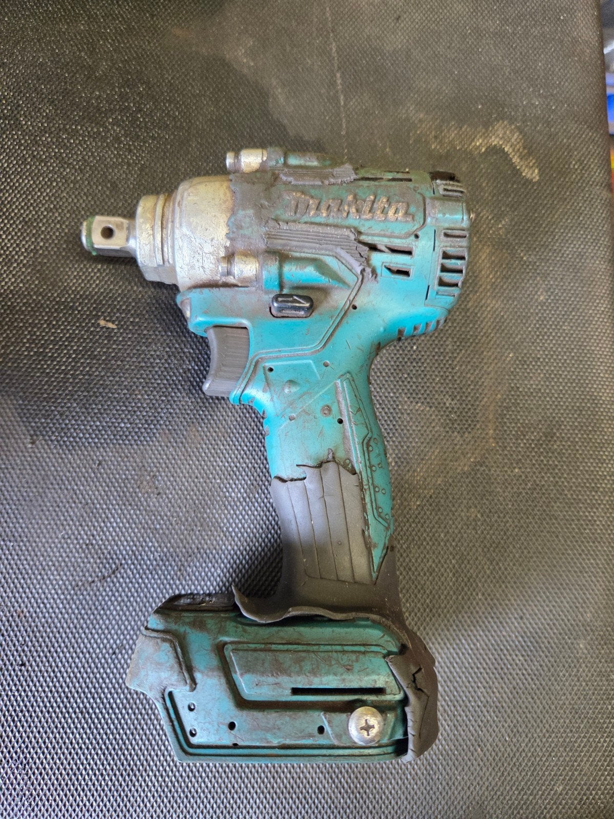 Makita DTW300 Accu Slagmoersleutel - Defect (Koolborstels), Ophalen of Verzenden, Gebruikt, Overige typen
