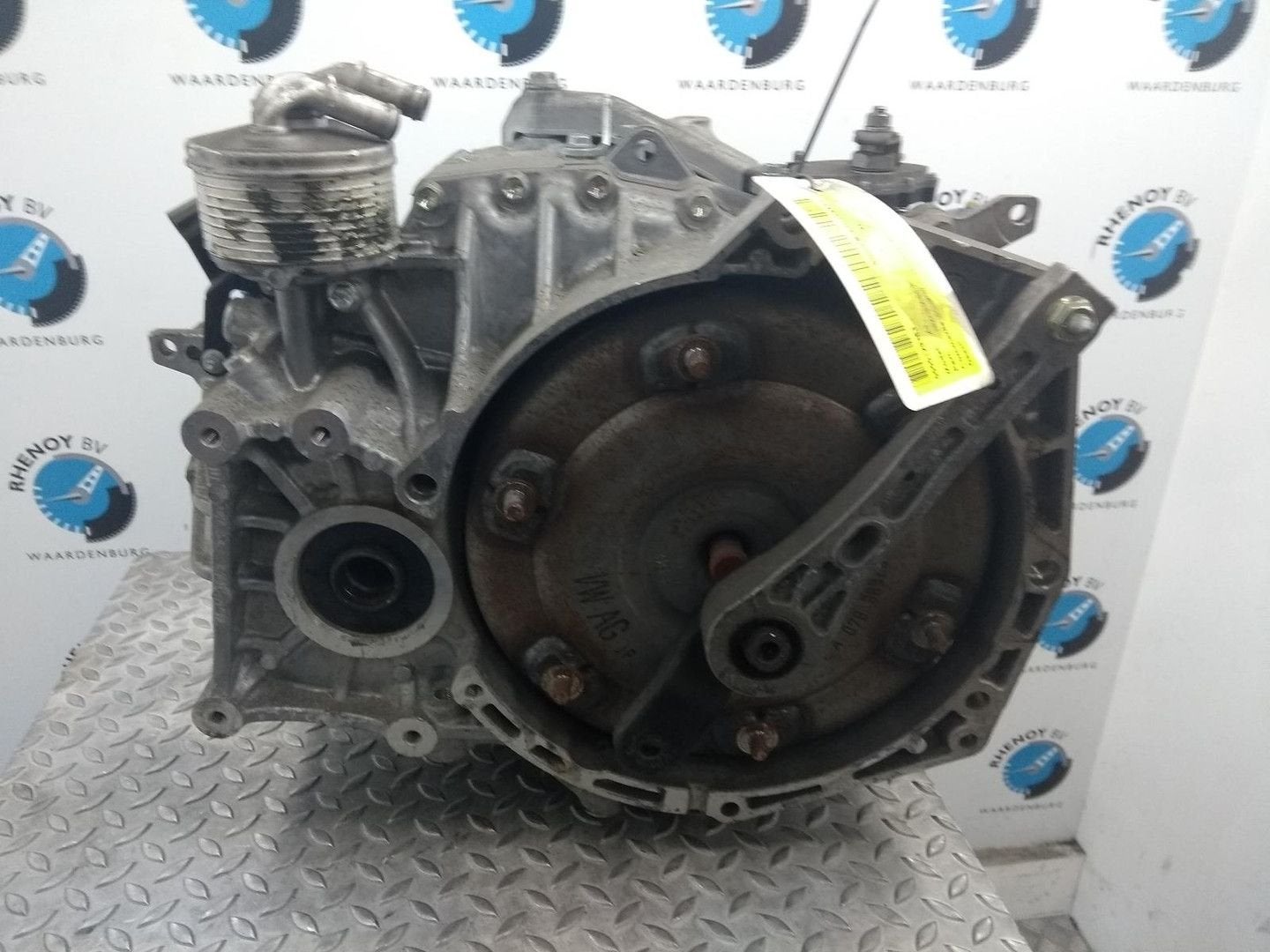 VOLKSWAGEN PASSAT TRANSMISSIE / VERSNELLINGSBAK 2009, Ophalen of Verzenden, Gebruikt, Stiba lid