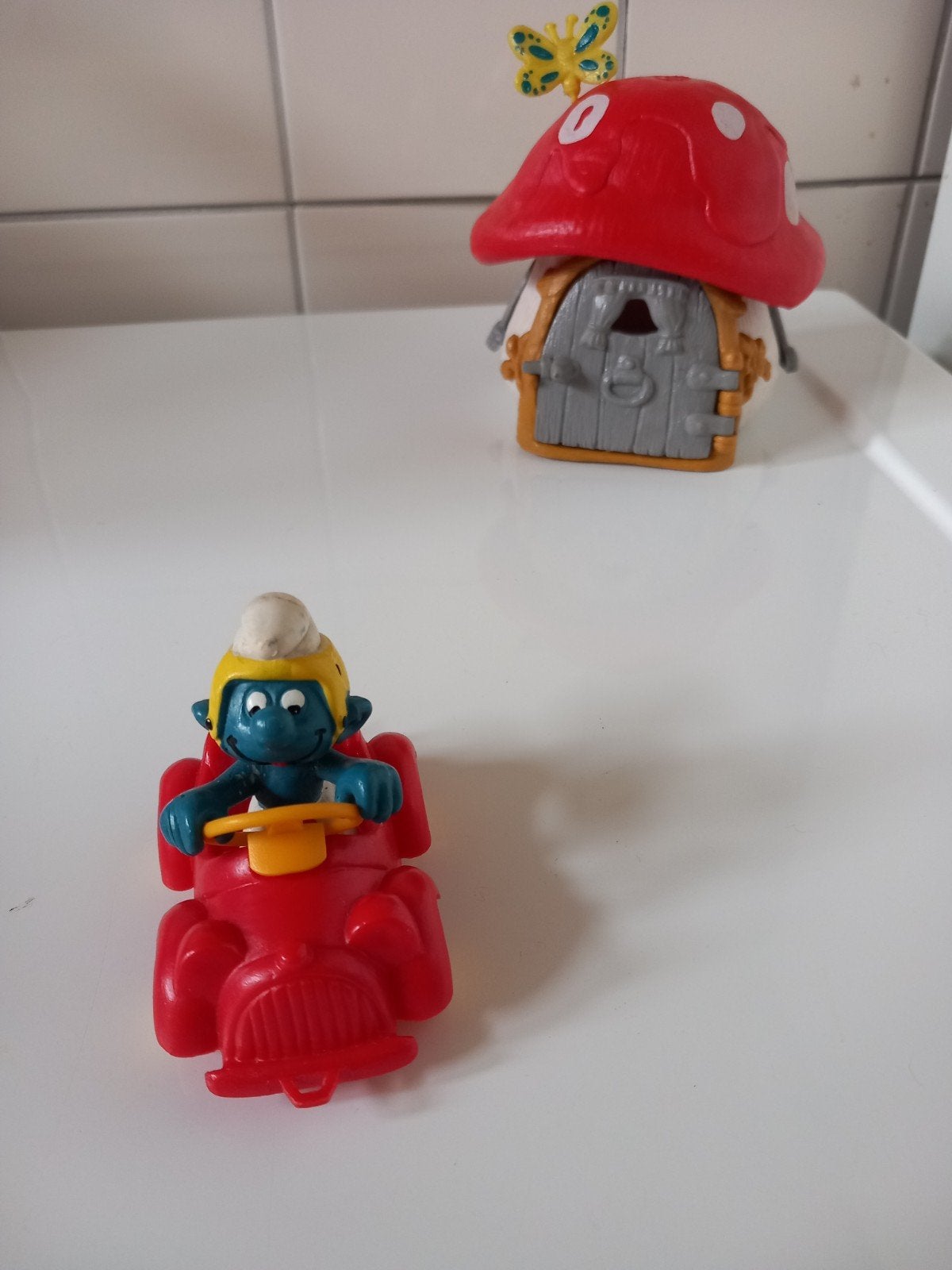 40210 Autorijder Smurf (Nijmegen oost), Verzamelen, Ophalen of Verzenden, Zo goed als nieuw, Overige Smurfen, Poppetje, Figuurtje of Knuffel