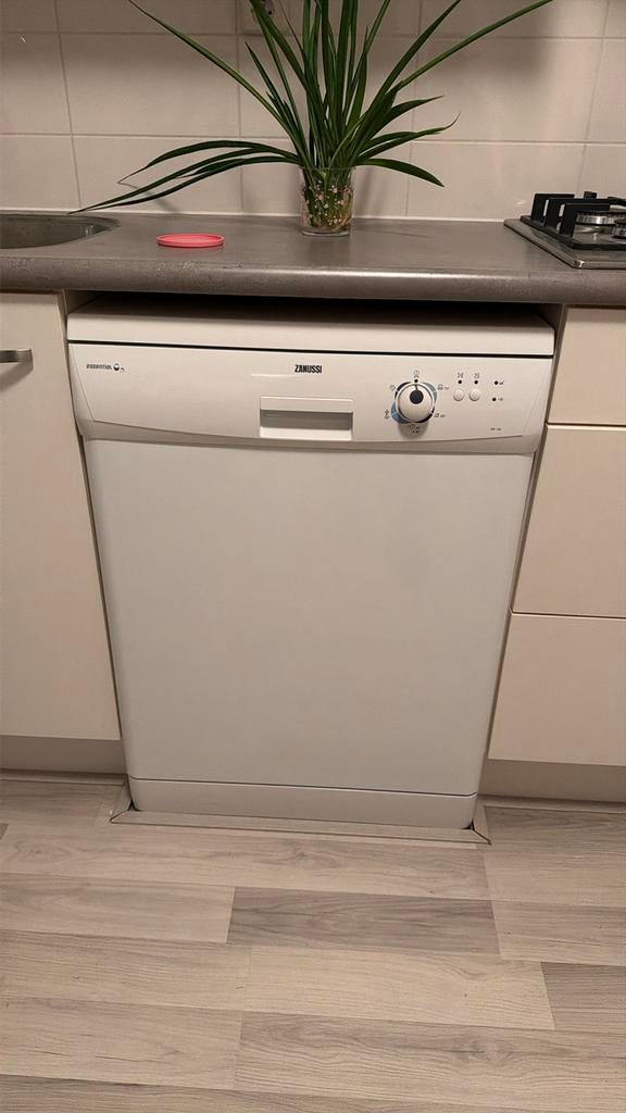 Zanussi Essentials Vaatwasser - Wit, Gebruikt, Witgoed en Apparatuur, Vaatwasmachines, Gebruikt, Vrijstaand, 85 tot 90 cm, 60 cm of meer