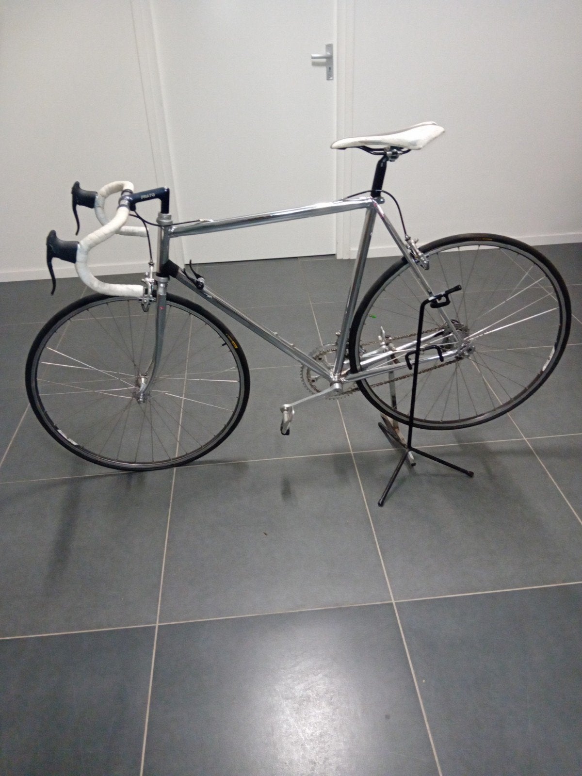 RACEFIETS. MT 56 . Chroom. €225 tot 10.08, Overige merken, Jaren '60 of nieuwer, Velgrem, Ophalen of Verzenden