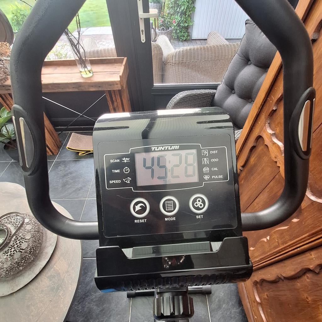 Tunturi FitCycle 30 Hometrainer, Ophalen, Zo goed als nieuw, Metaal, Benen
