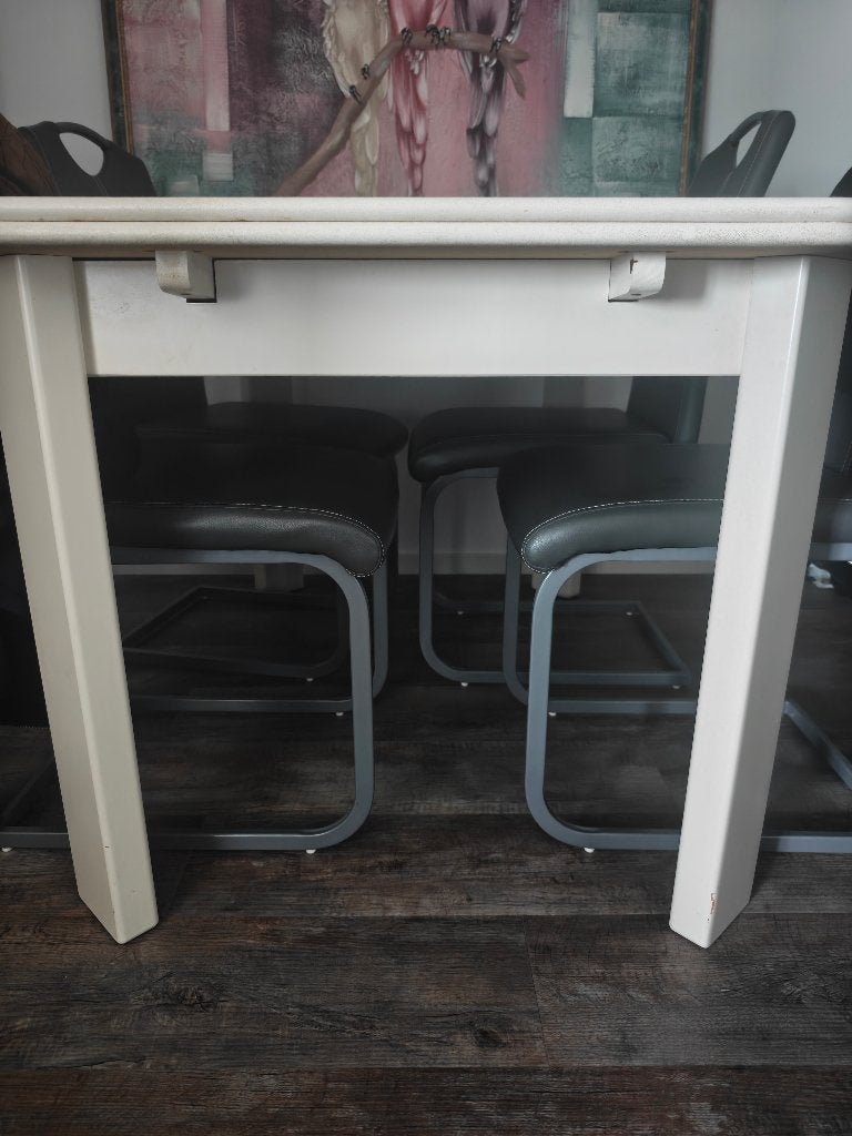 Foto 4 van Uitschuifbare Eettafel 140-210 * 90cm