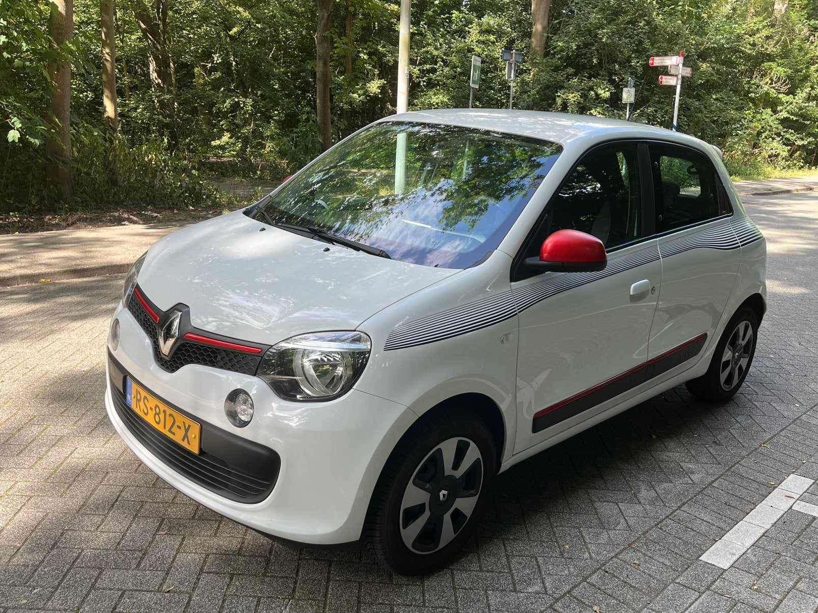 Renault Twingo 1.0 SCe Collection 70 2018 Wit, Auto's, Zwart, USB, 840 kg, 4 stoelen
