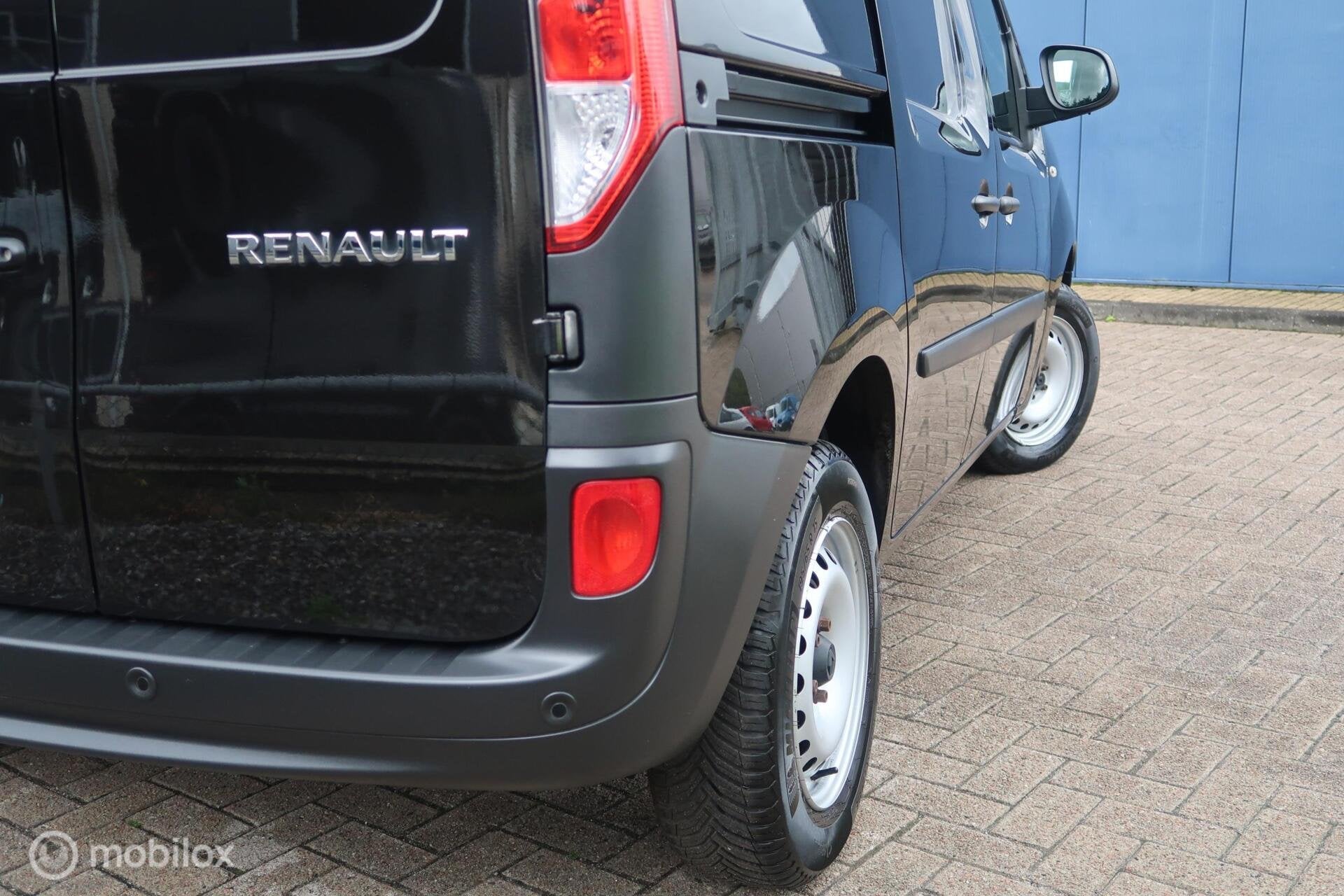 Renault Kangoo bestel 1.2 TCe 115 S&S Comfort, Auto's, Bestelauto's, Voorwielaandrijving, Stof, Gebruikt, Zwart