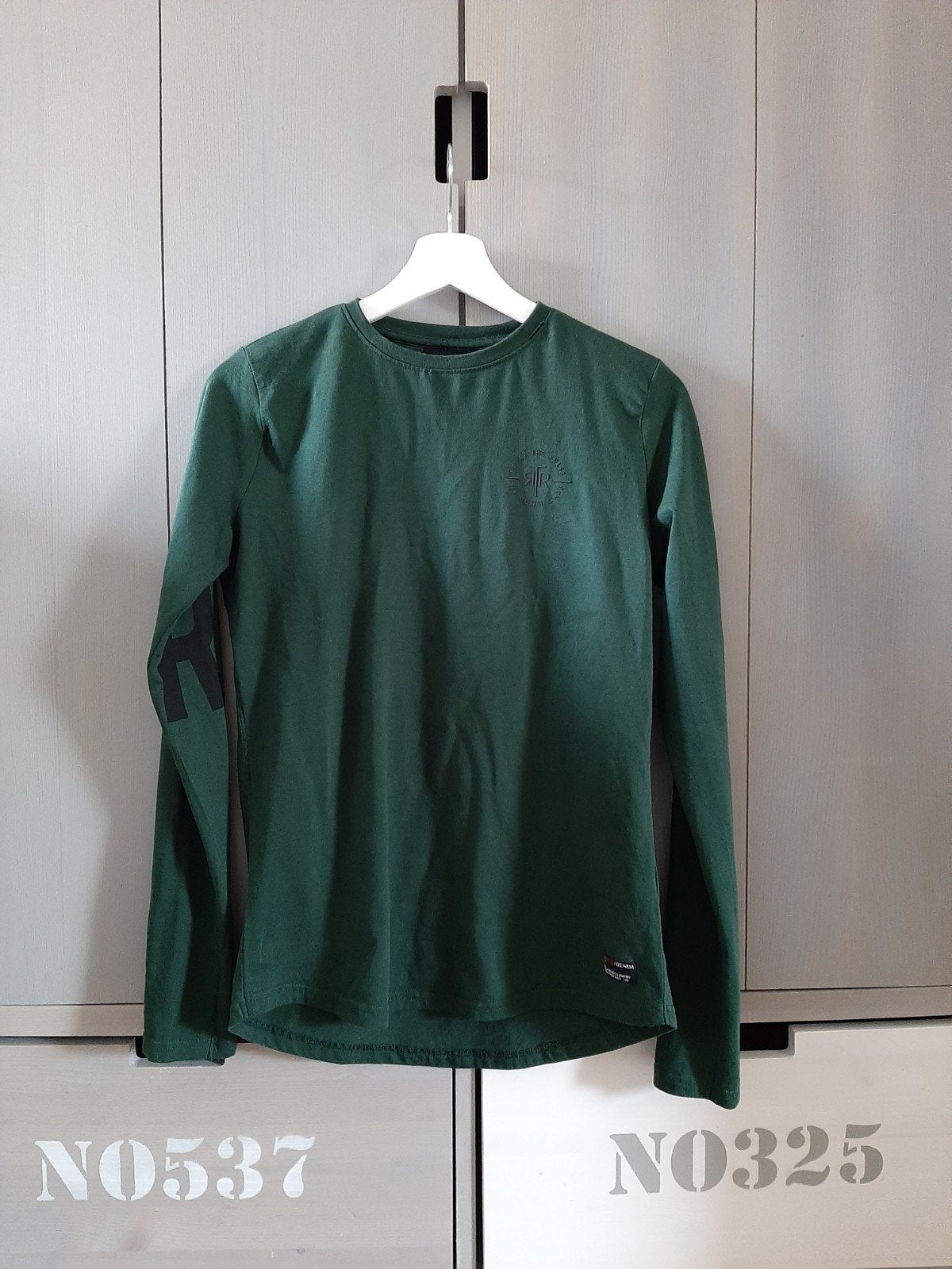 Retour jeans longsleeve groen met backprint maat 170/176., Ophalen of Verzenden, Zo goed als nieuw, Jongen, Shirt of Longsleeve