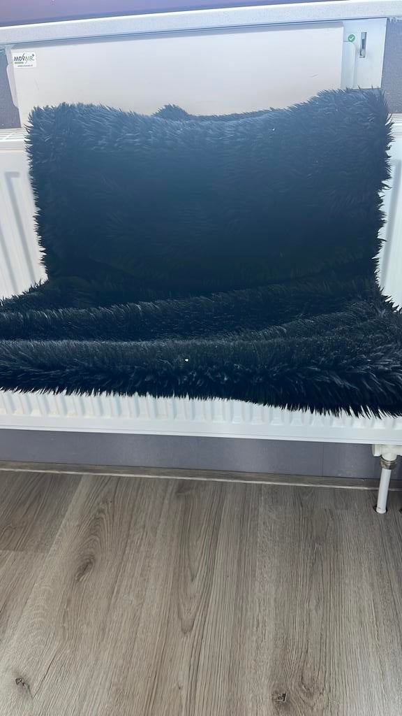 Katten radiator hangmantje, Ophalen, Zo goed als nieuw