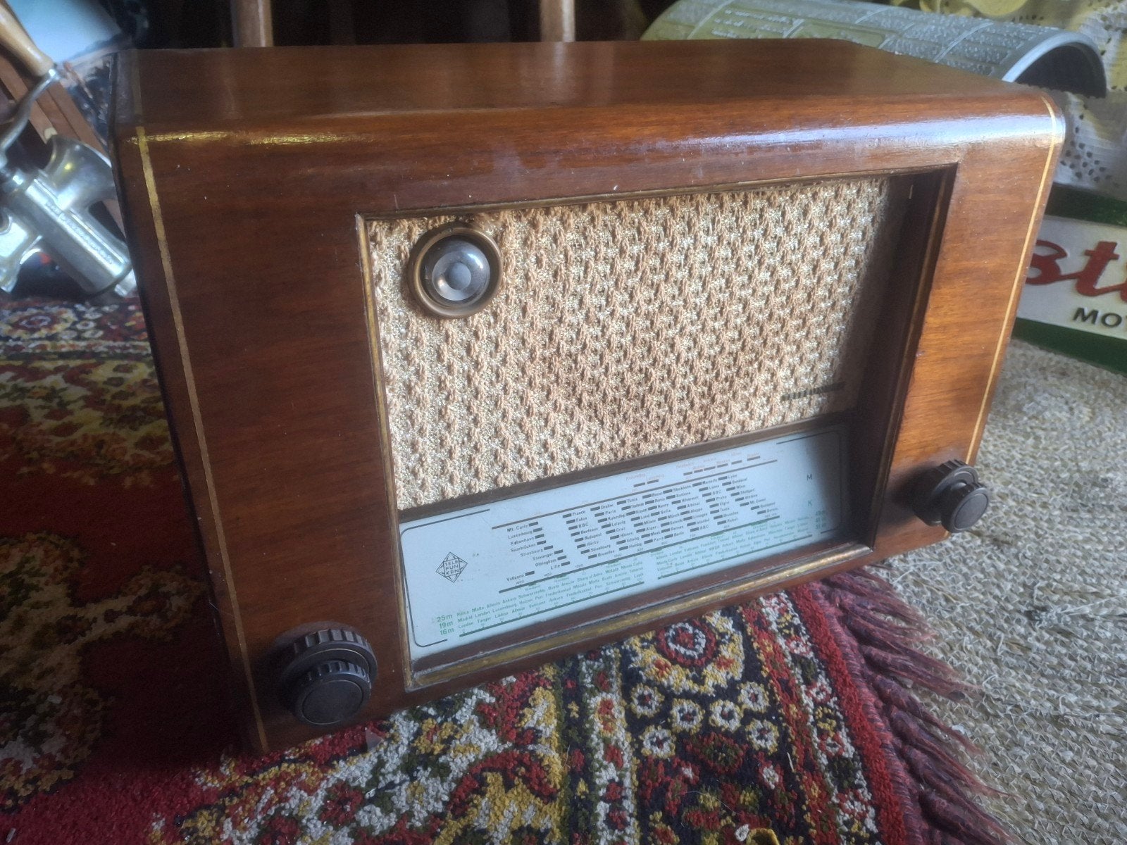 Vintage Telefunken 2652W Radio - Klassieke Buizenradio, Audio, Tv en Foto, Radio's, Gebruikt, Info@telefunken.com, Telefunken GmbH, Postfach 100244, 78002 Villingen-Schwenningen, Duitsland