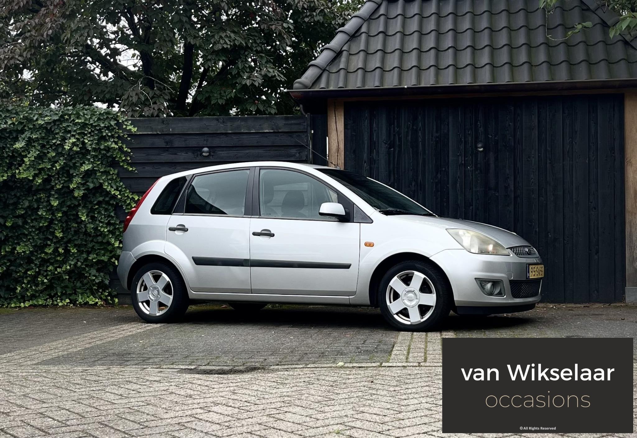 Ford Fiesta 1.6-16V Futura AUTOMAAT 2006 AIRCO/5-DEURS, 4 cilinders, Bedrijf, Verwarmde buitenspiegels, Fiësta